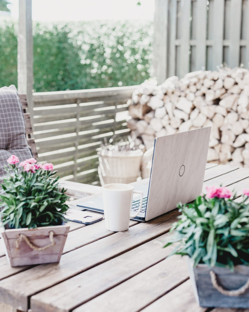 How to Choose Comfortable Patio Furniture for an Outdoor Office - bigroofus